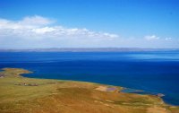 鄂陵(オリン)湖