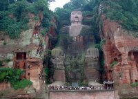 世界遺産楽山大仏日帰り観光