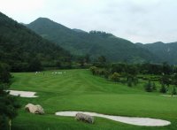 西安亜建ゴルフ半日と草堂寺日帰り観光