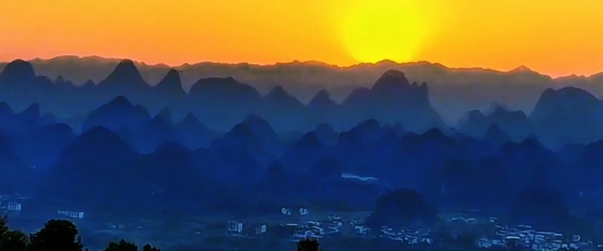 千里江山図