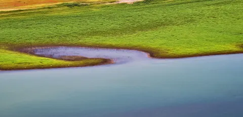 緑江村