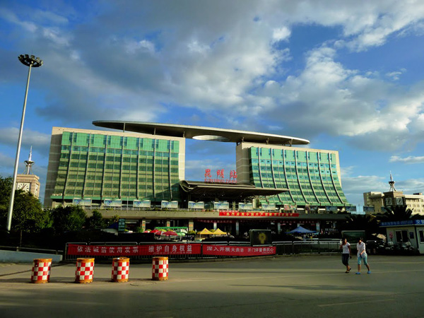 昆明駅