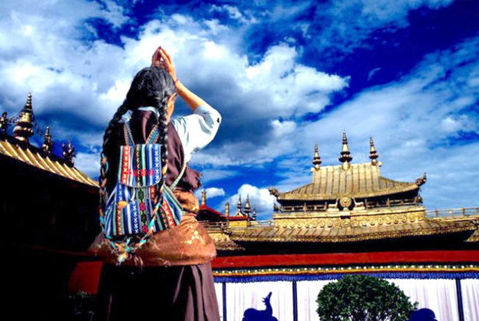 チベット仏祖天降節、降凡日