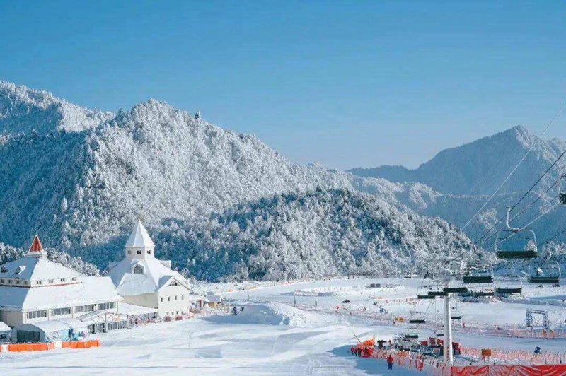 成都西嶺雪山スキー場２